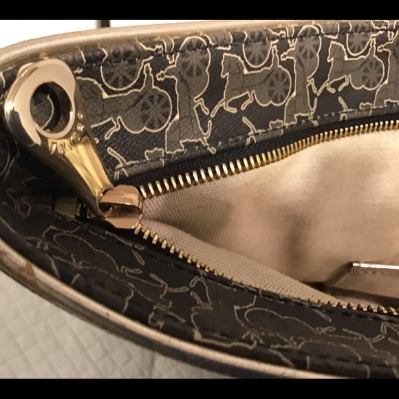 Celine Bags - Picture 10 of 16